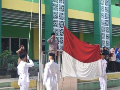 MAN 3 Medan Laksanakan Upacara Peringatan Hari Pahlawan